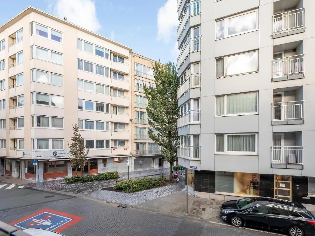 Cosy apartment in Oostende with private terrace