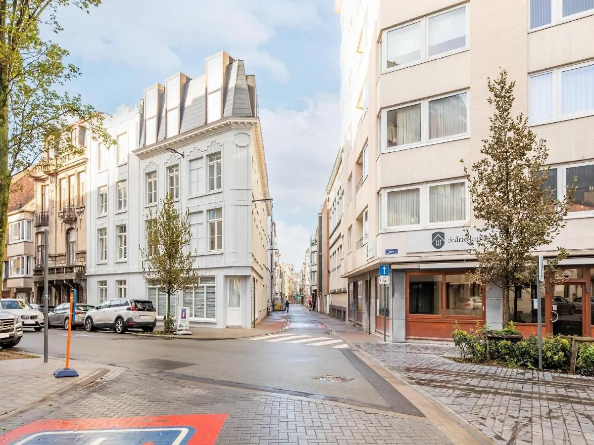 Cosy apartment in Oostende with private terrace