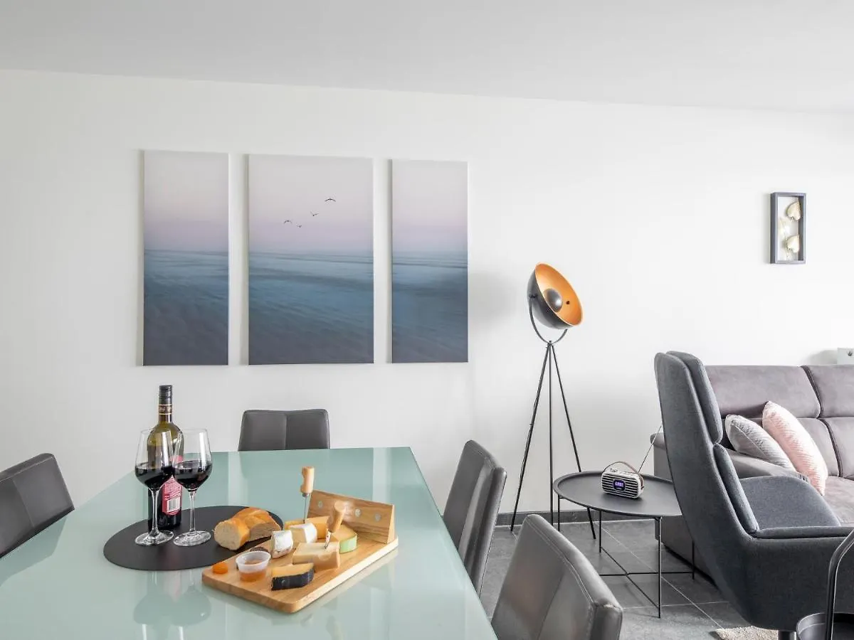 Cosy apartment in Oostende with private terrace